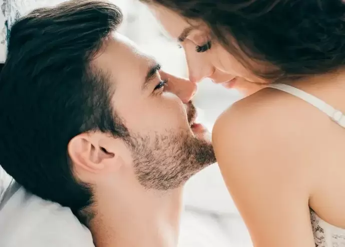 Intimita so ženou spôsobuje u muža sexuálne vzrušenie